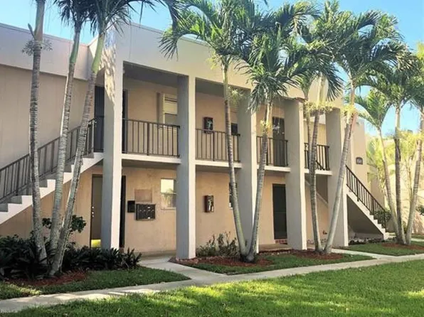 8508 Old Country Manor #222, Davie, FL 33328