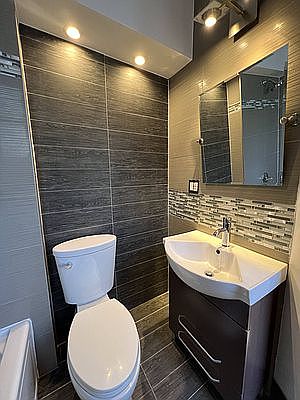 5th image of 172 Norman Ave #2
