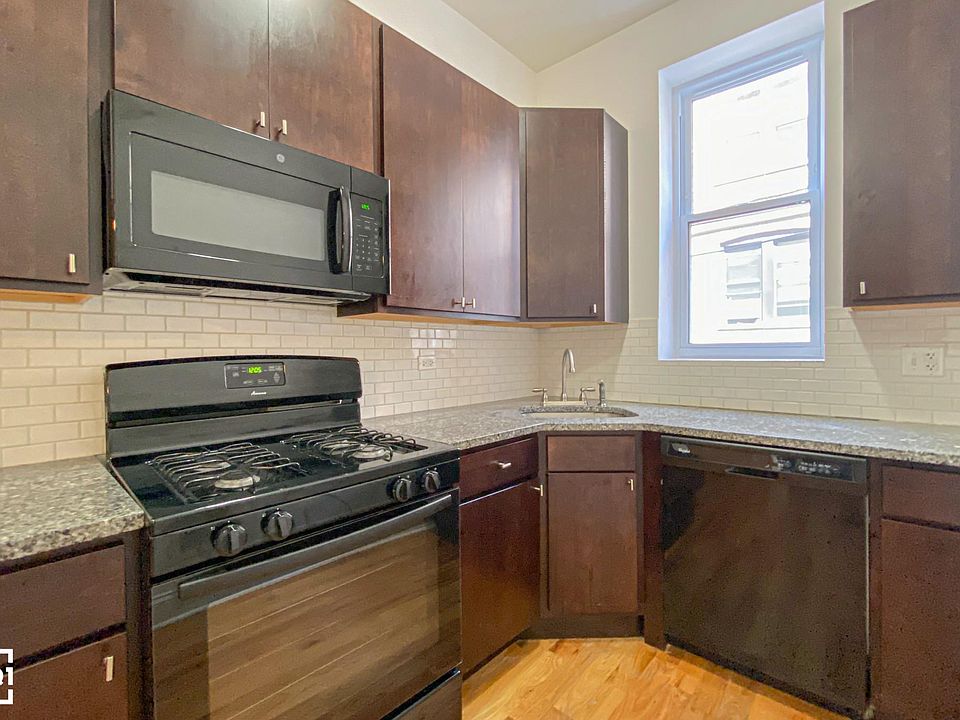 1st image of 1708 W Sunnyside Ave #1R