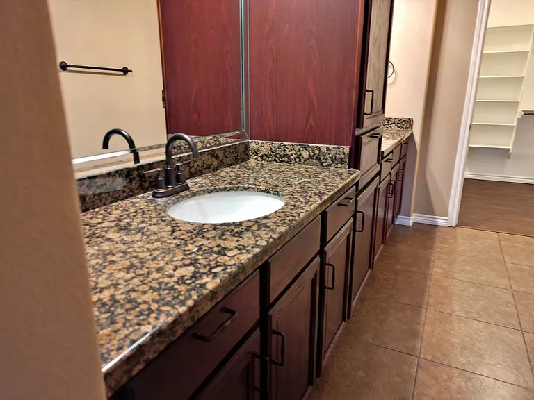 7305 Bellini St — Photo 24