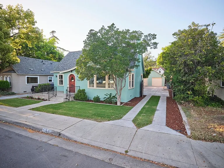 935 E Clinton Ave — Photo 3
