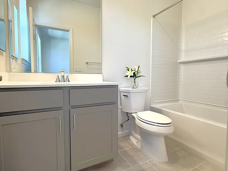 3810 Norbridge Ave — Photo 25