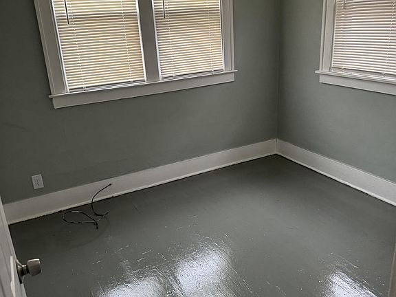 3rd image of 6405 Tuxedo St #1