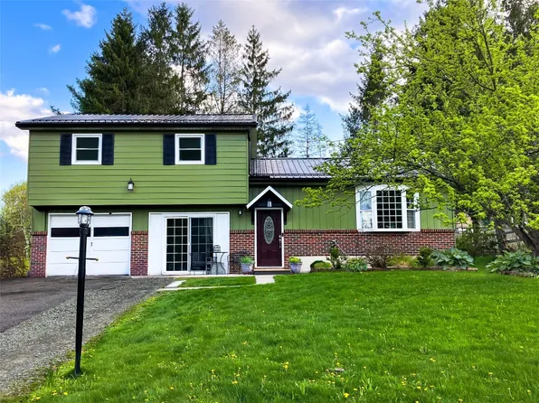 19 Lona Dr, Windsor, NY 13865