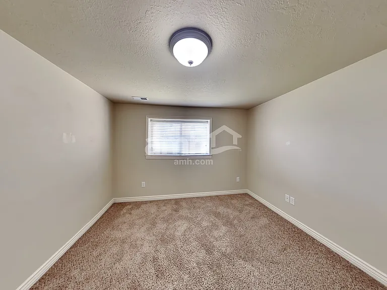 182 S 1125 W — Photo 16
