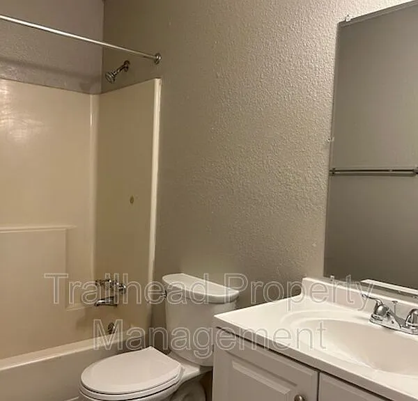 8702 NW 82nd Ter #A — Photo 12