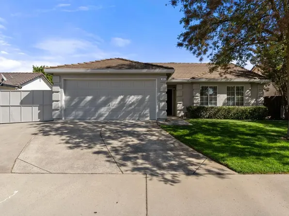 371 Shalako Dr, Oakdale, CA 95361