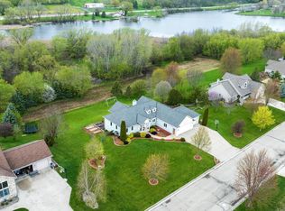877 Green Bay Dr, Mayville, WI 53050