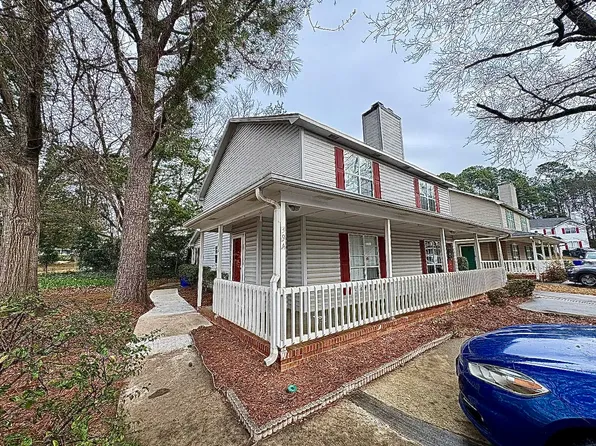 39 Huntsfield Dr, Greenville, SC 29607