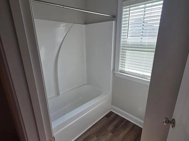 2105 Thornbury Cv — Photo 17