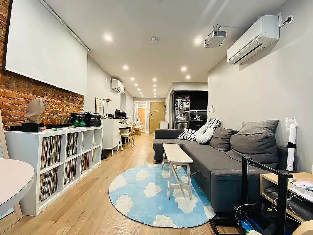 615 East 17th Street — Photo 1