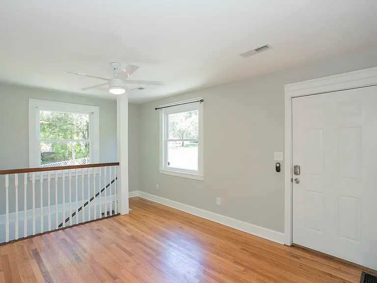 222 Emmitt Ave — Photo 10