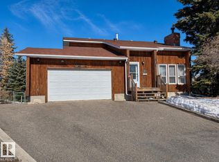 1102 13th Ave, Cold Lake, AB T9M1J4