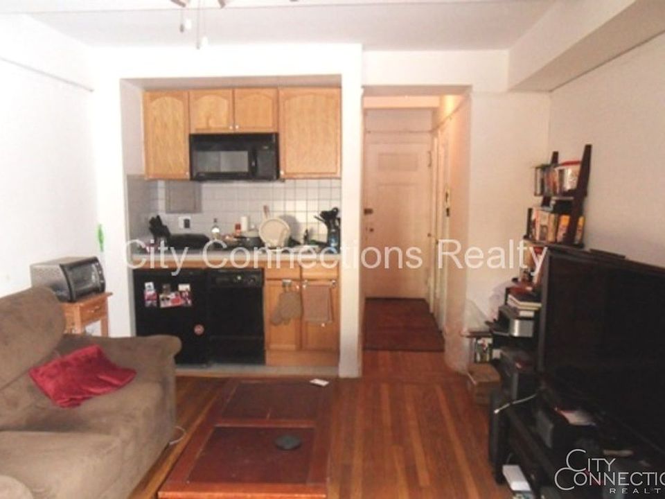 1st image of 312 E 42nd St #1202