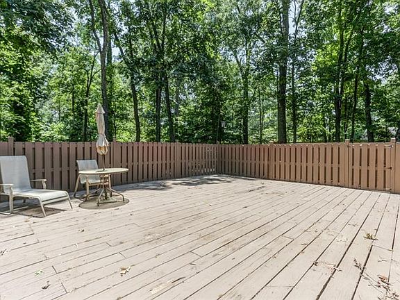 3rd image of 3804 Ashwood Dr SE