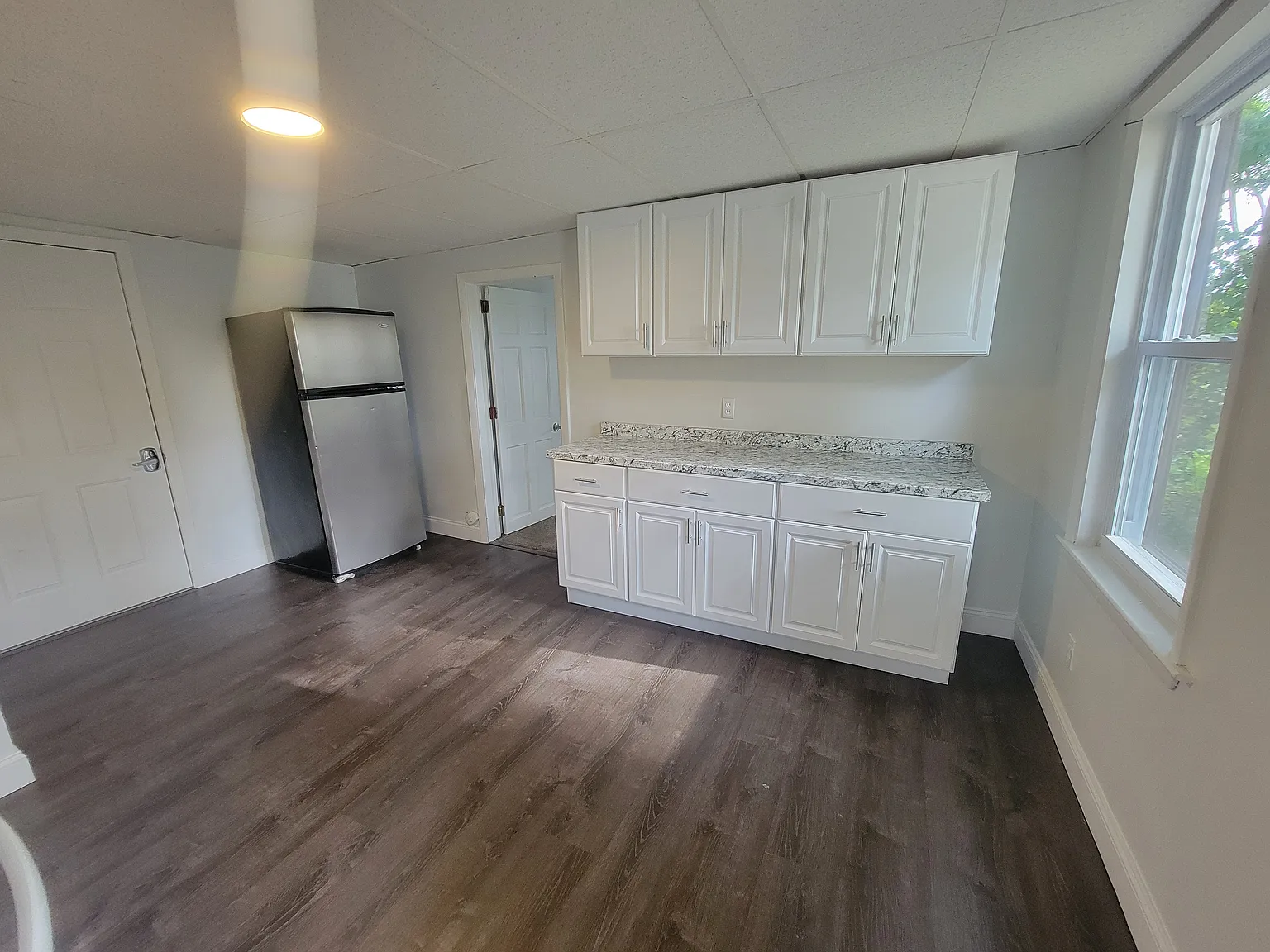 1 bed, 500 sqft, $1,400 — Photo 3
