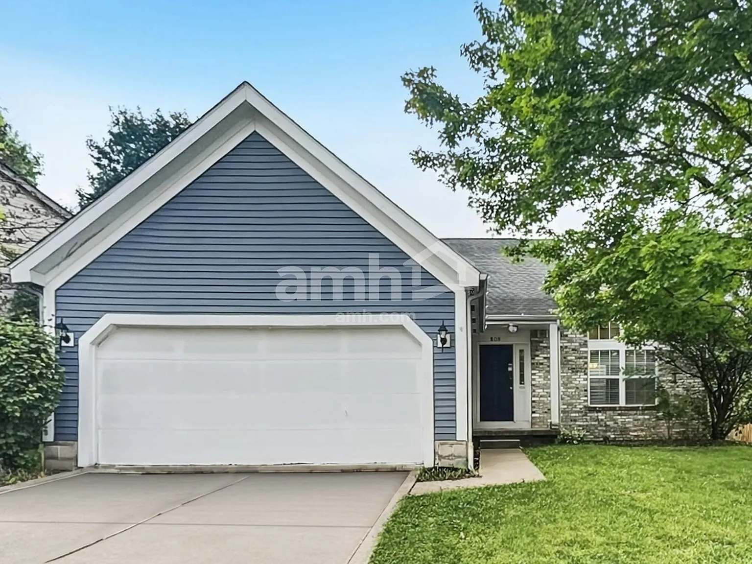 3 bed, 2.5 bath, 1676 sqft, $2,410 — Photo 1
