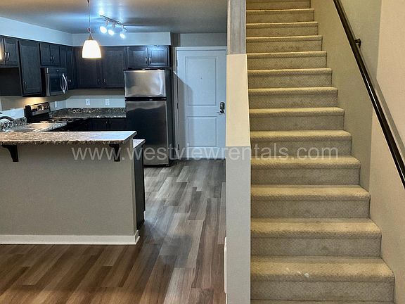 5th image of 1010 Railroad Ave #10770684