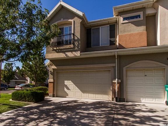 3rd image of 1588 W Alsace Way