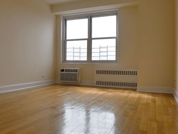 5th image of 12333 83rd Ave APT 3005