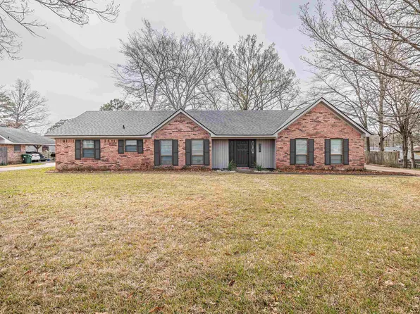 215 Dauphine Dr, West Monroe, LA 71291