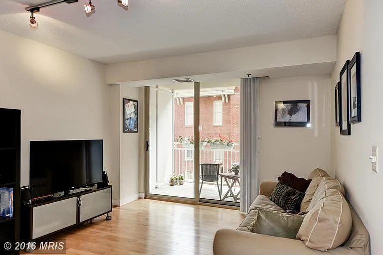 7500 Woodmont Ave #8 — Photo 7