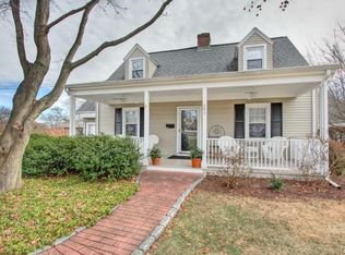 394 Hilltop Dr, Stratford, CT 06614