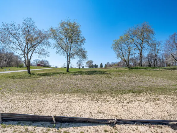 11279 Bancroft Way SE, Alto, MI 49302