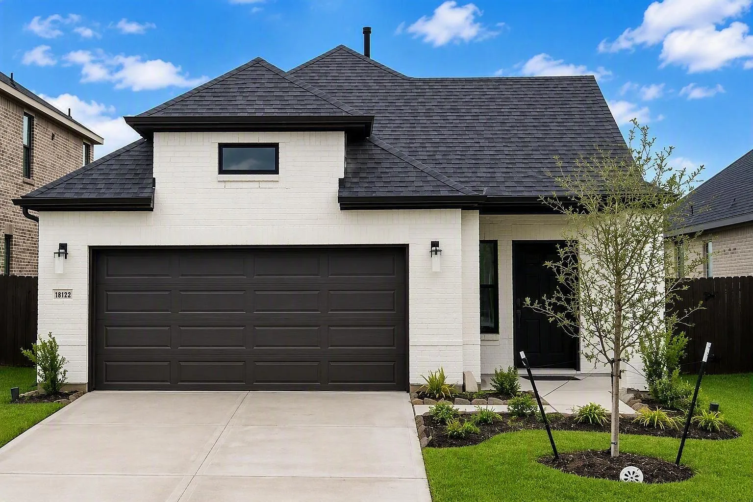 4 bed, 2.5 bath, 1733 sqft, $2,500 — Photo 1