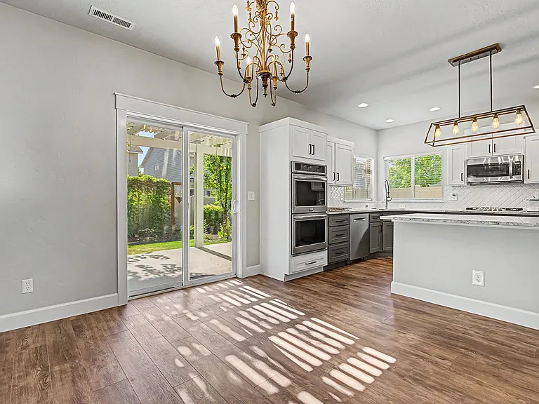 5140 N Elmstone Ave — Photo 11
