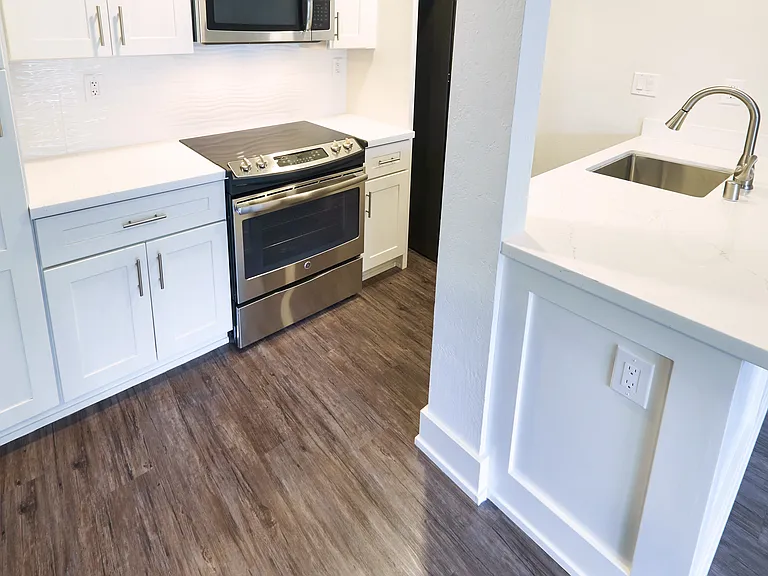 Ladera 1 Bed, 1 Bath Kitchen Ladera 1 Bed, 1 Bath Kitchen