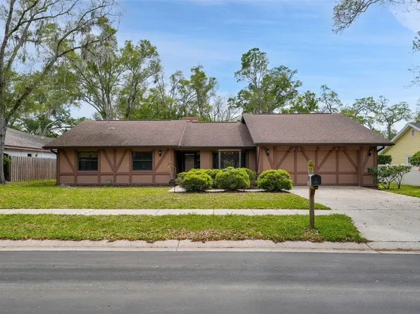 3017 Tall Pine Dr, Safety Harbor, FL 34695