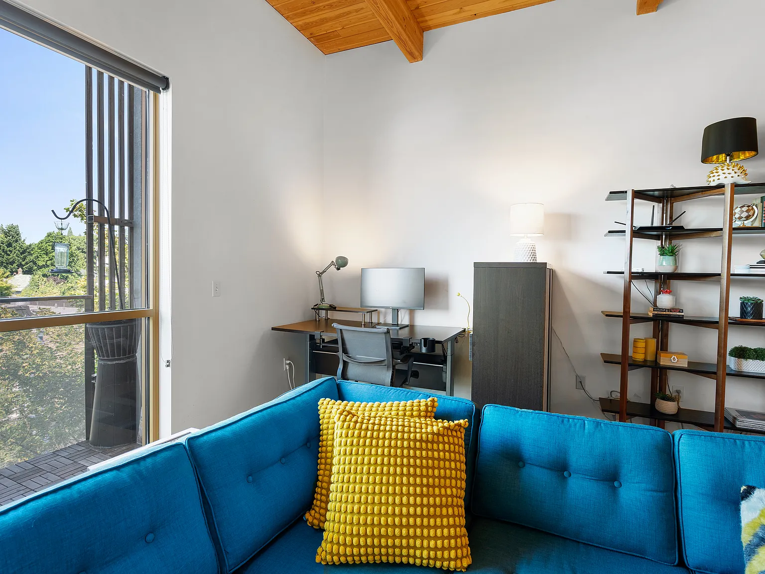 1 bed, 990 sqft, $3,200 — Photo 4