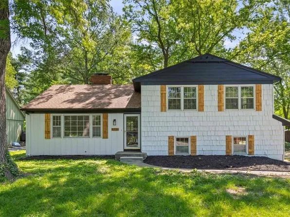 9731 Mission Rd, Overland Park, KS 66206