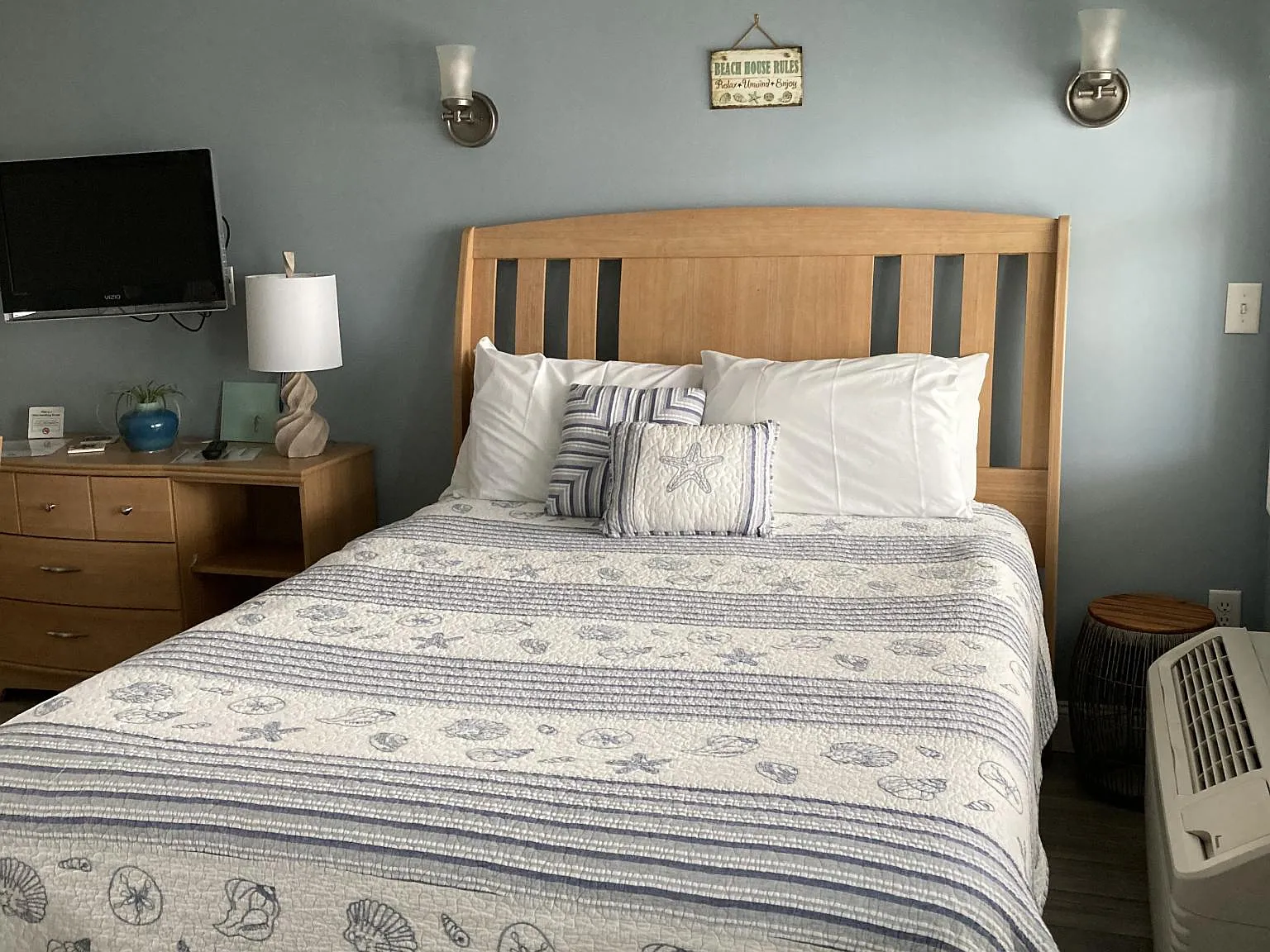 Studio, 301 sqft, $1,250 — Photo 2
