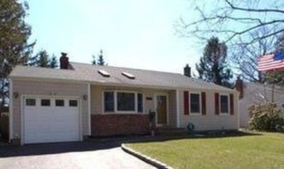 18 Via Continental, Huntington Station, NY, 11746