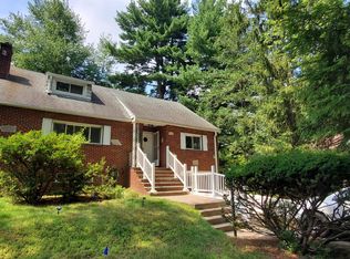 652 Closter Dock Rd, Closter, NJ 07624