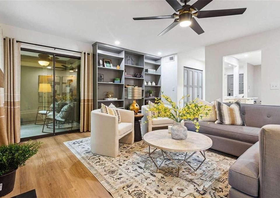 1st image of 2926 Torreya Way SE