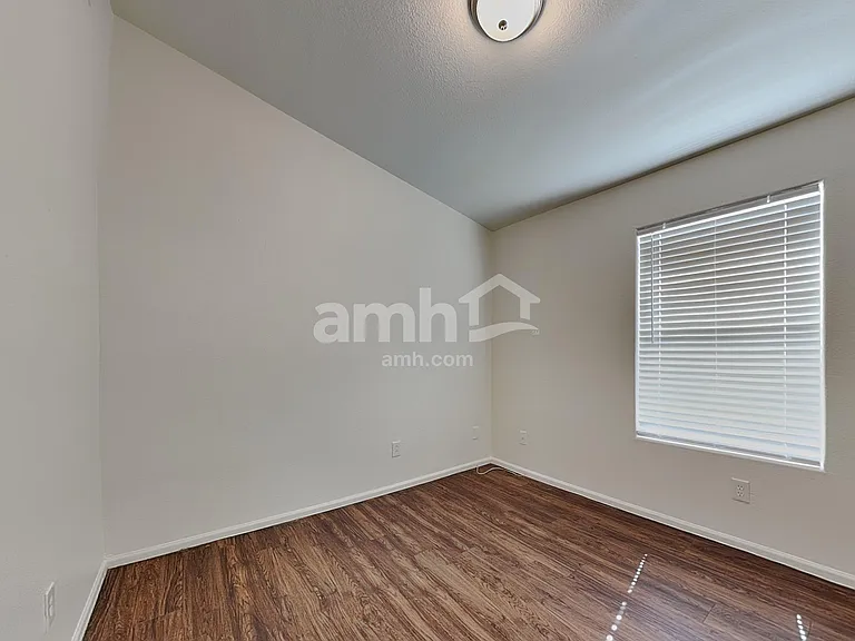 10262 W Patrick Ln — Photo 20