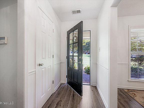 5th image of 4925 Winesap Dr