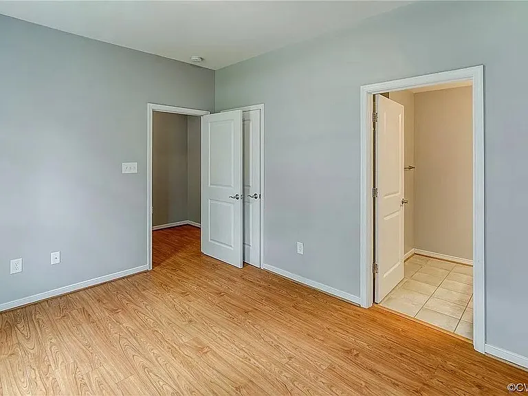 3909 Village Townes Walk — Photo 15