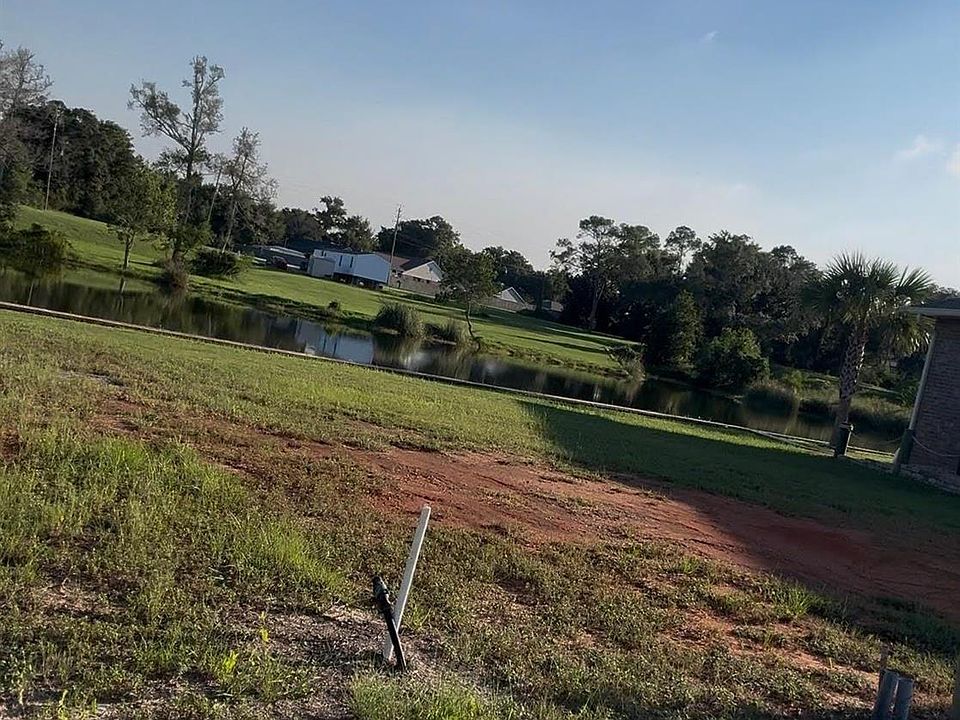 2nd image of 22 Mirror Lake Ct