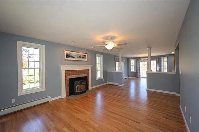 8 Graham Road - 1 — Photo 3