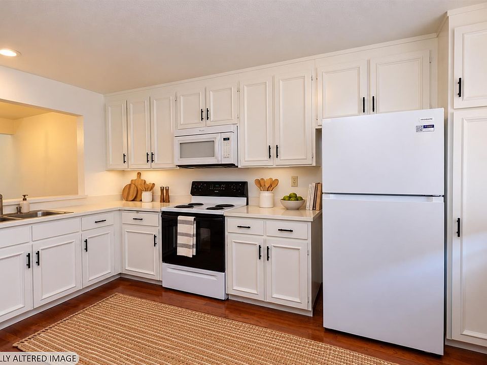 1st image of 872 Arlene Way