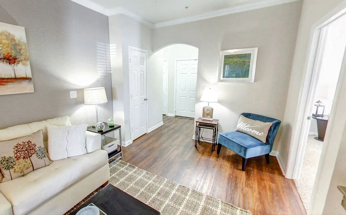 Abelia Flats — Photo 4