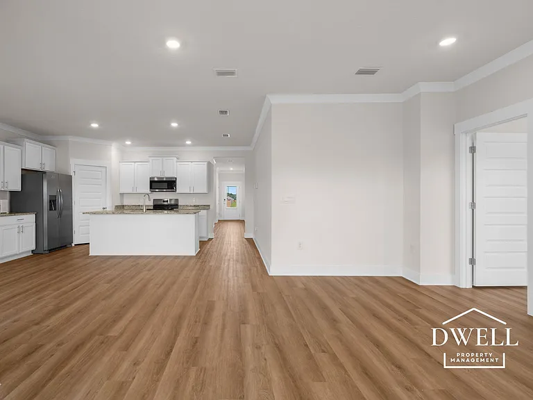 1009 Hayward Loop — Photo 16