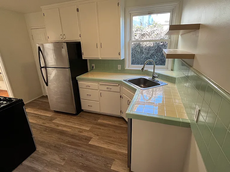 58 N Wilson Ave #60 — Photo 6