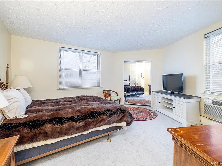 2 Fowler Ave #211 — Photo 14