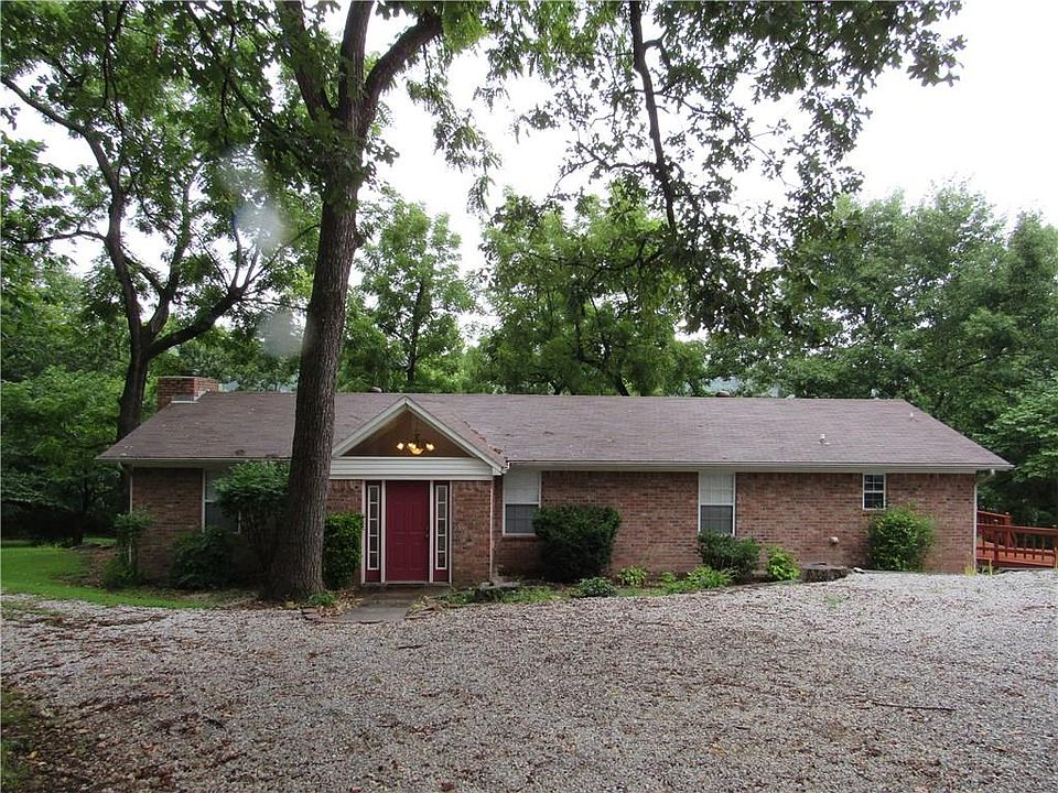 1st image of 12871 Schoolhouse Dr