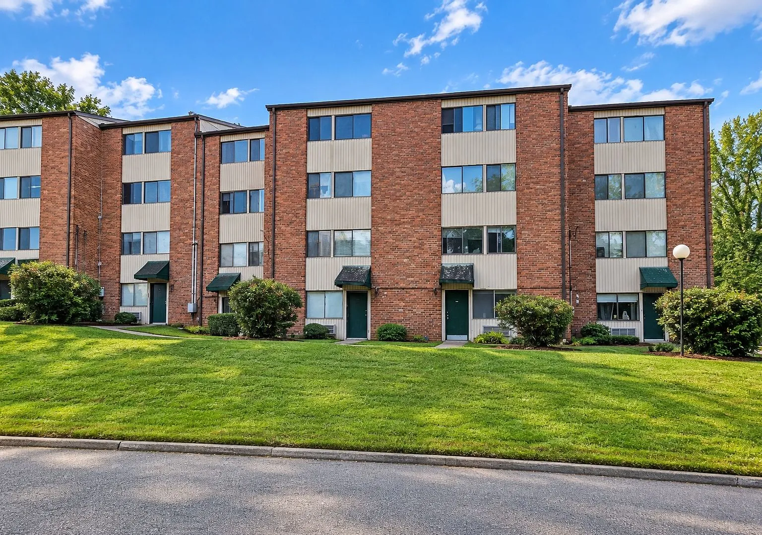 1 bed, 1.0 bath, $1,125 — Photo 1